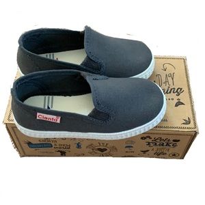 Cienta Grey Slip-on Toddler Shoes Size 6